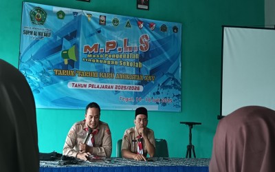 PELATIHAN AI UNTUK GURU SEBAGAI BEKAL MEMASUKI TEKNOLOGI MASA DEPAN